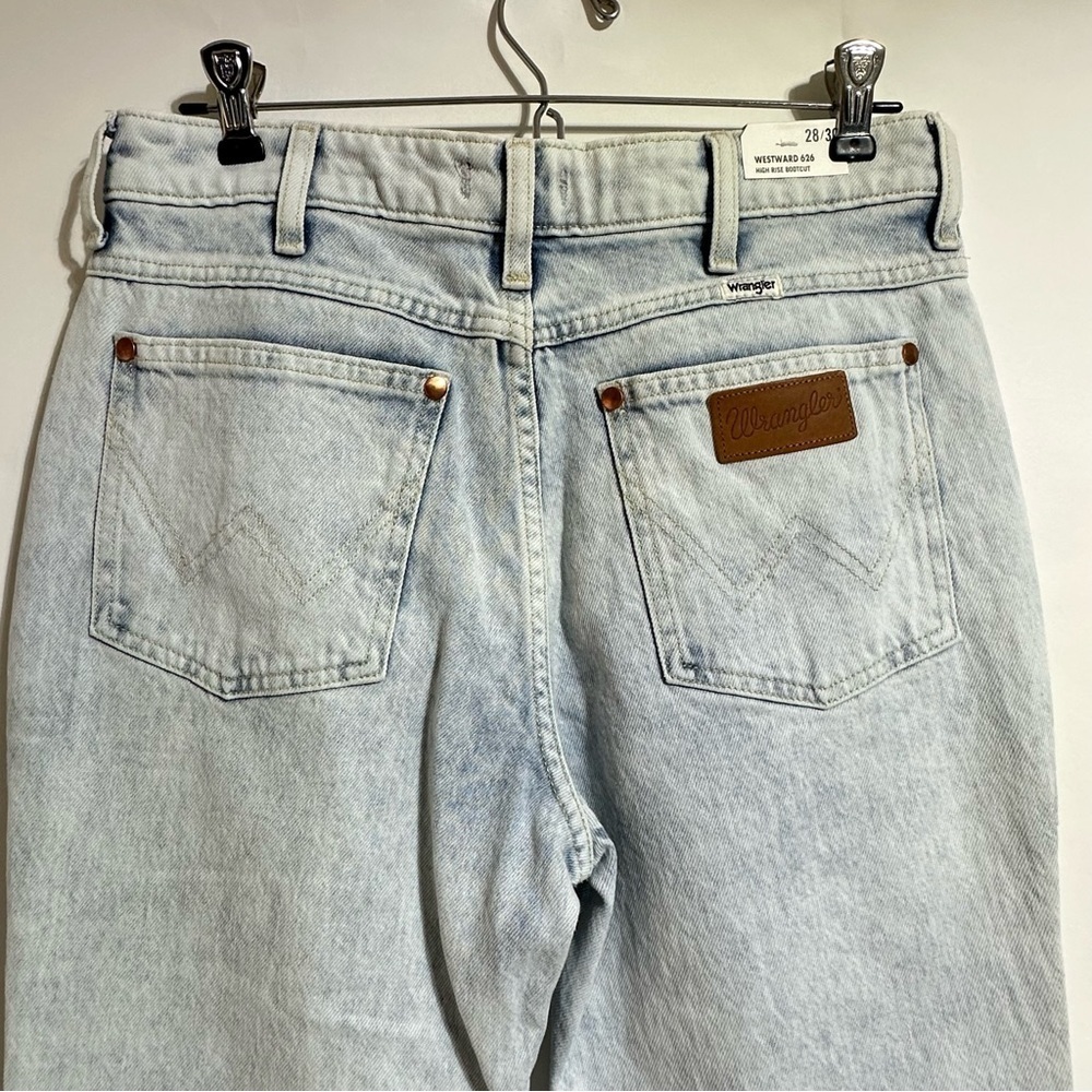NWT WRANGLER Westward 626 High Rise Bootcut Jeans Storm Ultra Light Wash size 28 - Picture 10 of 12